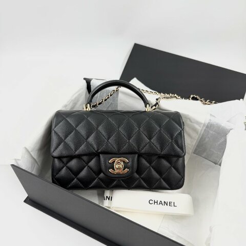 CHANEL - 黑色淡金釦菱格羊皮COCO  Handle  mini 20cm