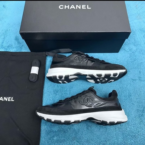 Chanel • 25c牛皮運動鞋 43碼