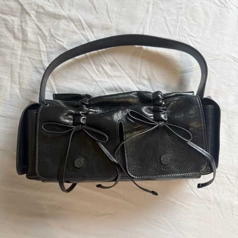 Acne Studios Multipocket Shoulder Bag 蝴蝶結包