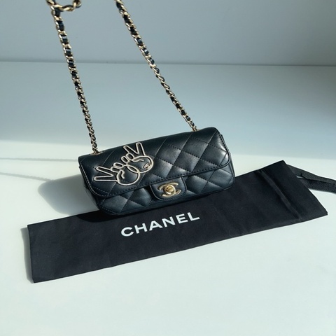 💎Chanel香奈兒｜限定絕版 黑金徽章水鑽剪刀手/勝利手勢 CF小mini｜98新23開