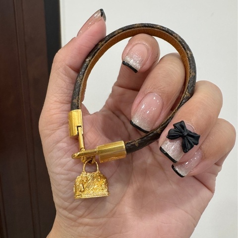 LV 路易威登 BRACELET ALMA M6220F 老花 貝殼包 皮繩 手鐲 手環 手鍊