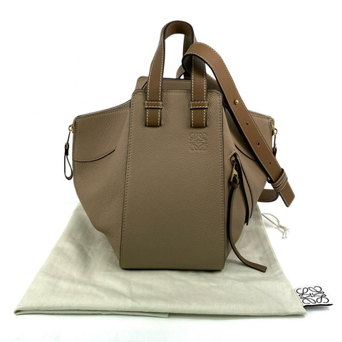 △ LOEWE 羅意威 Beige Calfskin Hammock 2 way bag 淺褐色小牛皮兩用袋-267015005