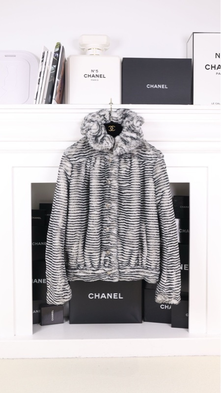 Chanel 20K马术系列秀款jennie同款斑马纹皮草外套