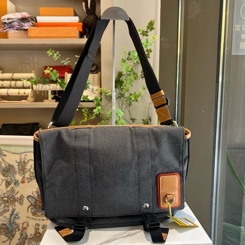 Loewe 羅意威牛仔單寧限定版公文郵差包 尺寸約37x12x23