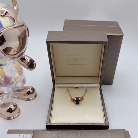 寶格麗 BVLGARI  黑陶瓷手鍊 經典百搭款 SM碼，23年  卡 配件盒