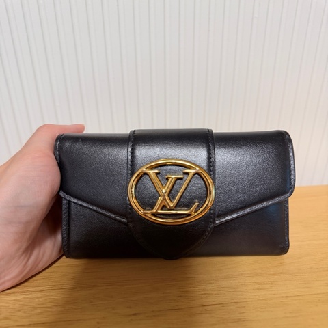 LV 拼色銀包（黑拼粉紅）