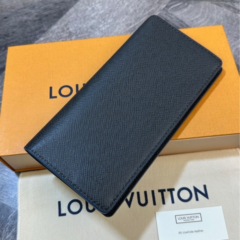 Louis Vuitton路易威登 精緻logo全皮長款對折錢夾 錢包 實用耐用 低調品味 男款 炭黑色   尺寸：19*10cm 附件：塵袋 配盒子
