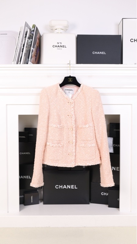 Chanel 07年早春预告系列樱花粉四口袋外套