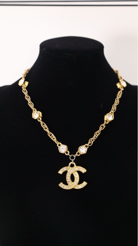 Chanel莱茵石项链chocker