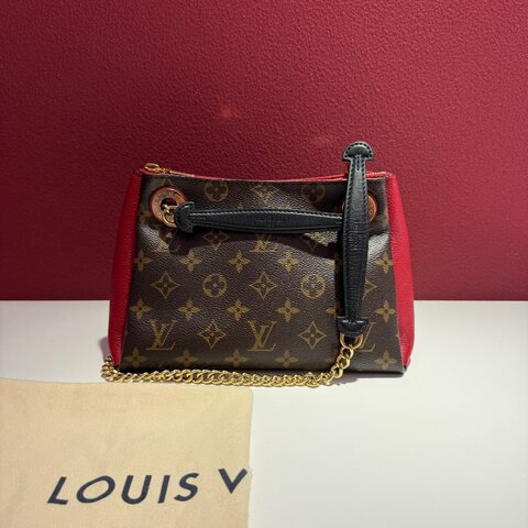 路易威登/Louis Vuitton Surene BB 經典老花拼紅流浪包