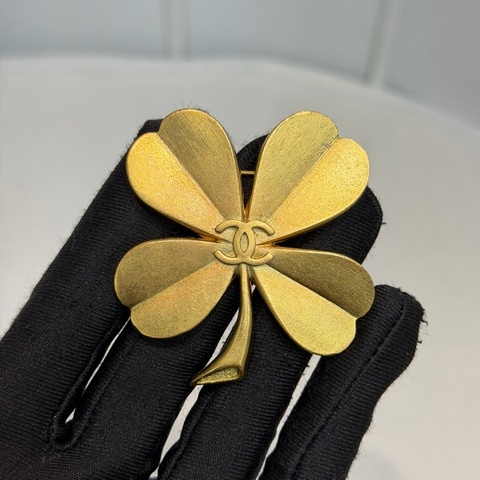 CHANEL Vintage 大四葉幸運草胸針 IA693A