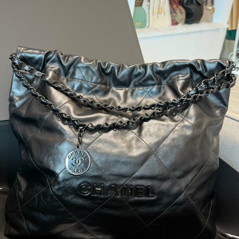 CHANEL 黑色 牛皮 22 bag 肩背包