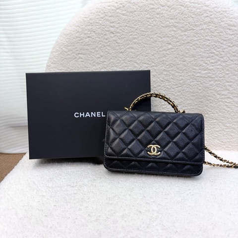 CHANEL包包黑金粒紋牛皮簍空雙C手柄woc鏈包AP2804
