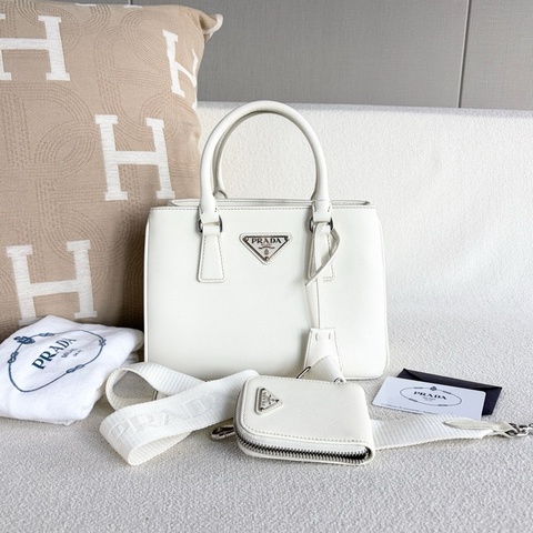 🌷帶保卡！Prada Gallerie 殺手包 mini 白色
