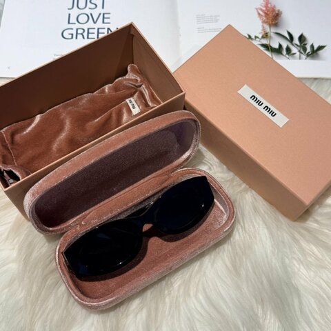 MIU MIU SMU 11W墨鏡