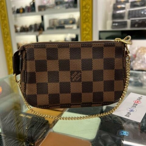 東區正精品㊣LV N58009 咖啡色棋盤格一字拉鍊腋下包金鍊手提包 RZ6570 M58009