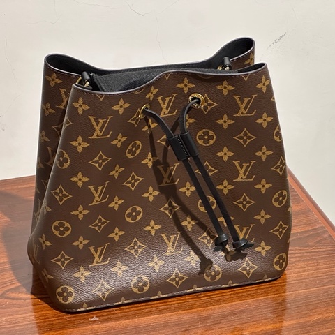 Louis Vuitton LV 老花水桶包