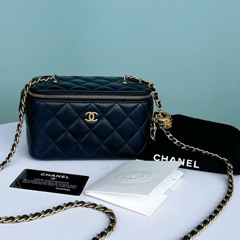 Chanel香奈兒黑金羊皮金球盒子包，鐳射32開