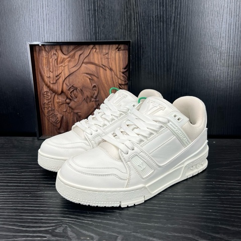 Louis Vuitton路易威登 trainer 純白 37碼
