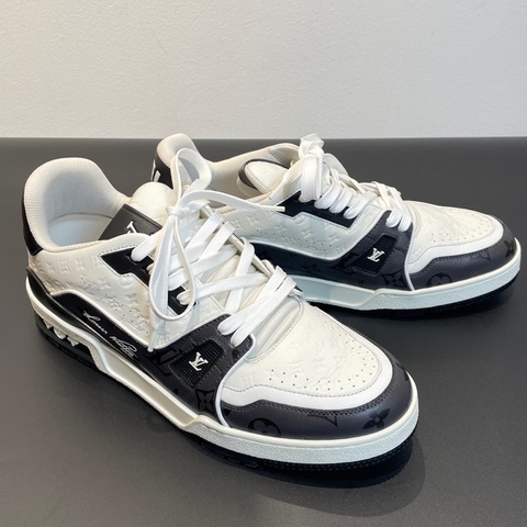 LV路易威登 Trainer 黑白浮雕 42.5碼
