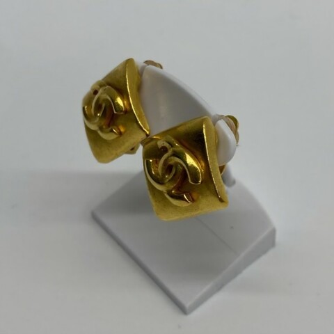 Chanel vintage 耳夾