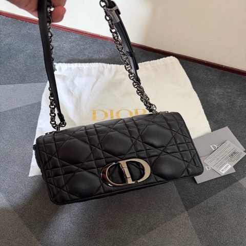 Dior Caro大籐格紋羊皮翻蓋鏈帶包