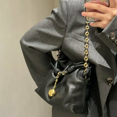 LOEWE Flamenco黑色斜背福袋包 30*23*9 99新配件盒子塵袋