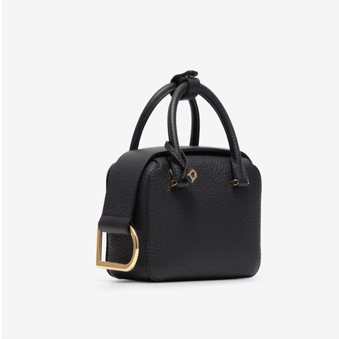 Delvaux cool box nano 黑 全新膠膜未拆