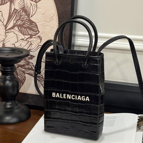 BALENCIAGA 黑鱷魚壓紋 手機包