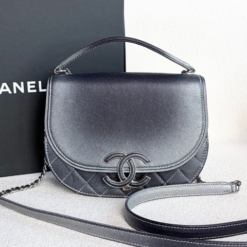 Chanel香奈兒古巴系列馬鞍包 鐳射28開帶卡 黑灰漸變銀扣 荔枝皮