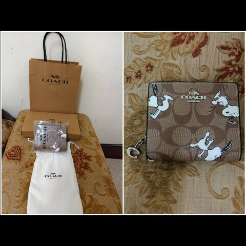 Coach x Snoopy 全新正版現貨 經典小白狗 內零錢包實用 真皮及帆布包身 雙折短夾 請看商品敘述
