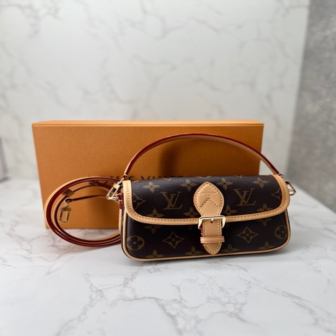 香緹國際精品 LV Nano Diane 迷你法棍 離櫃全新 1181