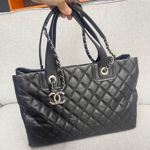 香奈兒 chanel 黑銀 羊皮  單間 手提 托特包 尺寸38*24 有卡