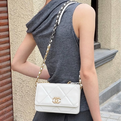 【貴氣年輕🤍全網最甜✨】Chanel 19bag 白金Woc 羊皮鏈條包|單肩包|手提包