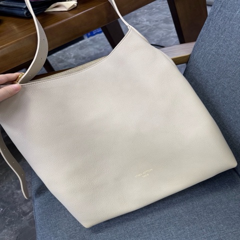 Louis Vuitton 路易威登 LOW KEY HOBO 中號手袋  米色 沒子包  31x35x18