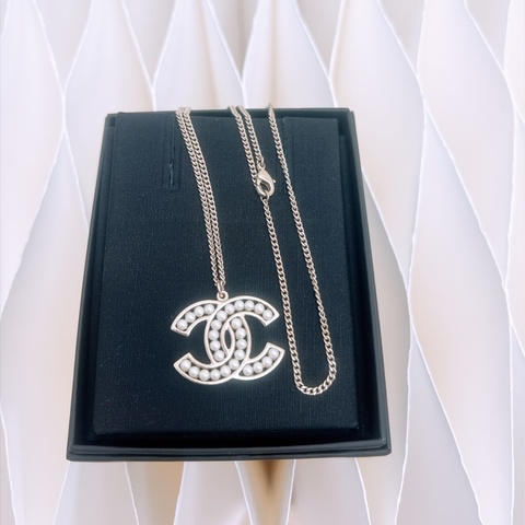 Chanel 15b 雙C珍珠項鏈