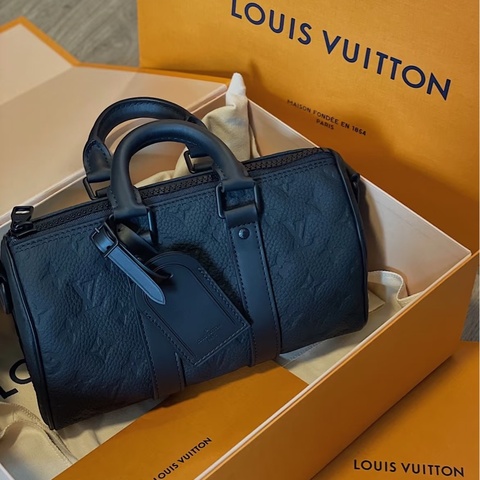 👜LV路易威登|Keepall25 黑武士 手提斜挎包|99新芯片款