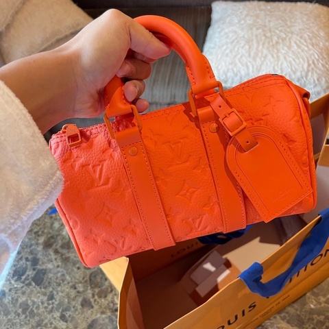 Louis Vuitton • 經典老花壓紋邁阿密橙色Keepall 25 芯片款✨