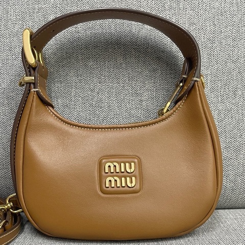 繆繆/miumiu hobo 焦糖色小號 手袋