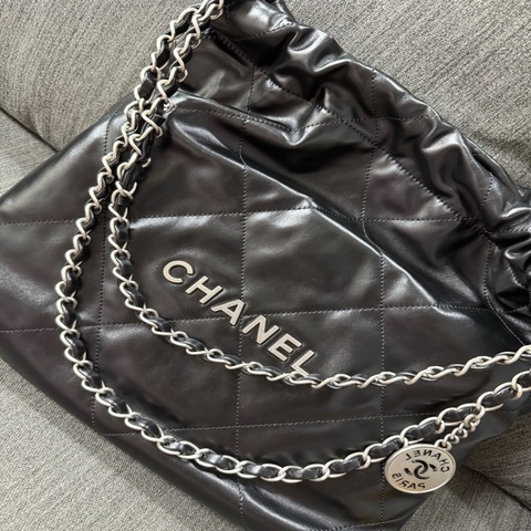 Chanel22bag黑銀小號