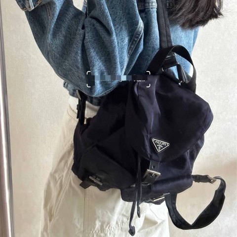 【震撼撿漏👍🏻全網最低價】💫Prada/普拉達黑銀尼龍降落傘雙肩包背包 男女通用