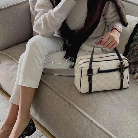 【The Row平替👍🏻全網最低價】💫Loewe/羅意威 中古米白色老花手提包枕頭包