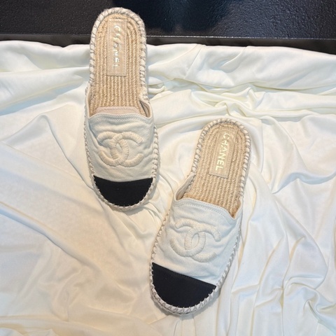CHANEL/香奈兒 黑白拼色帆布漁夫穆勒拖 37碼
