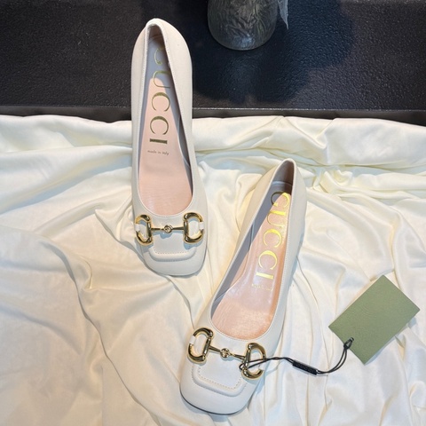 未使用 GUCCI/古馳 Horsebit 白金馬銜扣方頭粗跟單鞋 37碼