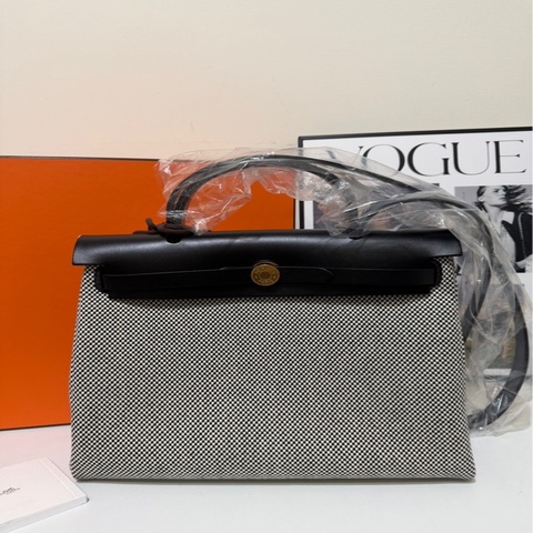Hermès愛馬仕🐎 熊貓Herbag31 全新G刻 💕
