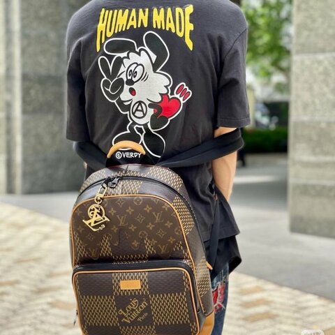 LV Nigo聯名款老花拼棋盤格後背包 29*13*39cm 98新配件塵袋
