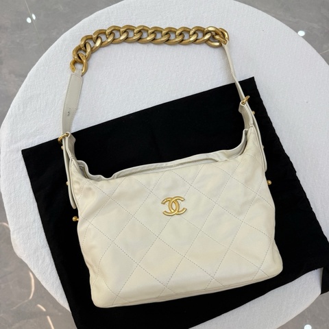 Chanel 香奈兒 22C白色小牛皮金扣 hobo腋下包單肩包 芯片款
