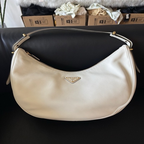 Prada  普拉達 Arqué斜挎包hobo腋下月牙包大號