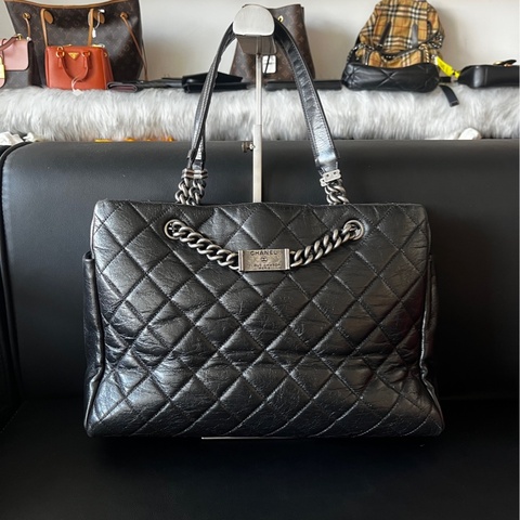 香奈兒 Chanel 黑銀油蠟皮復古托特包 19開