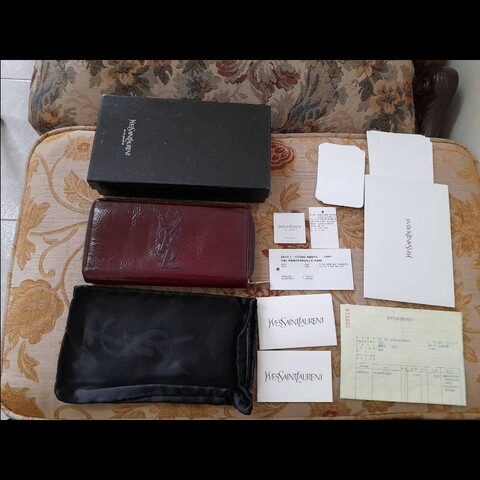 Yves Saint Laurent 正版絕版 盒單防塵袋購買證明齊全 油蠟皮包身 實用卡層多 有使用痕跡 長夾 請看商品敘述